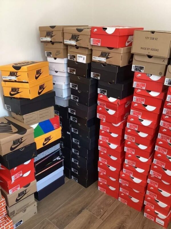 wholesale branded shoes pallets with Nike and Adidas