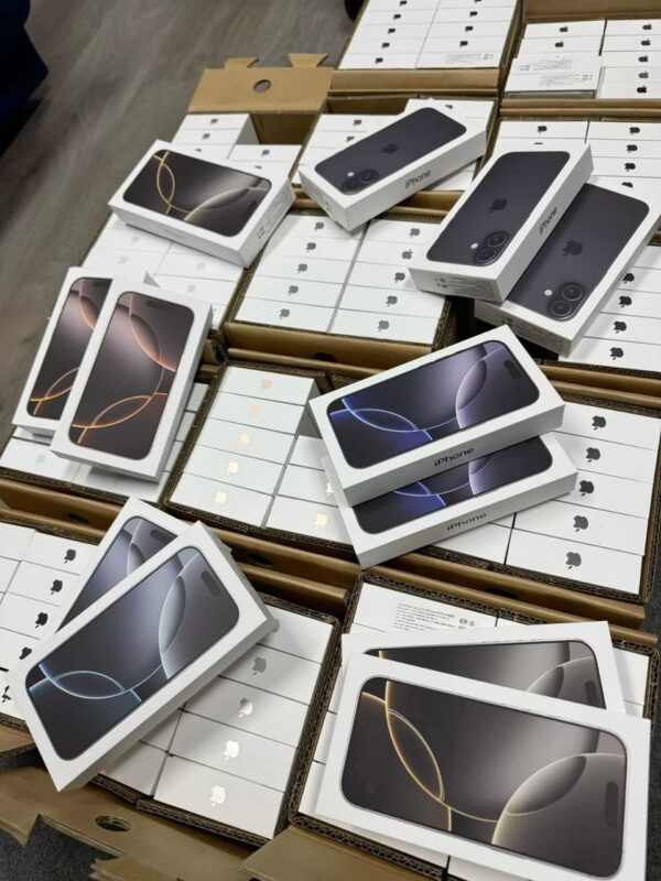 MacBook Liquidation Pallets